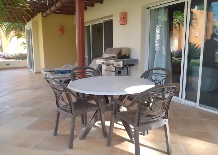 Las Quintas Homestay *